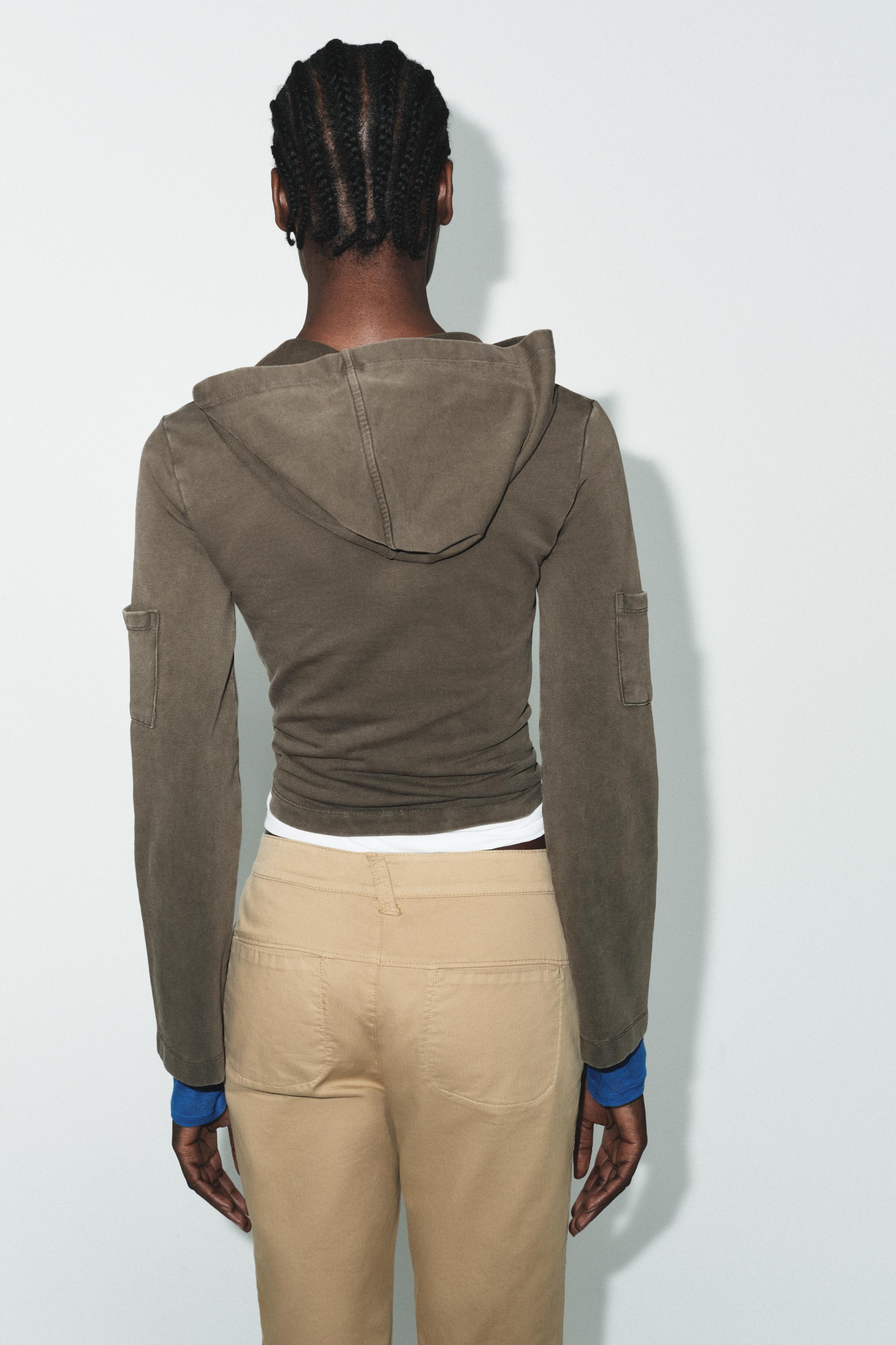 ТОП С КАПЮШОНОМ BRATZ®