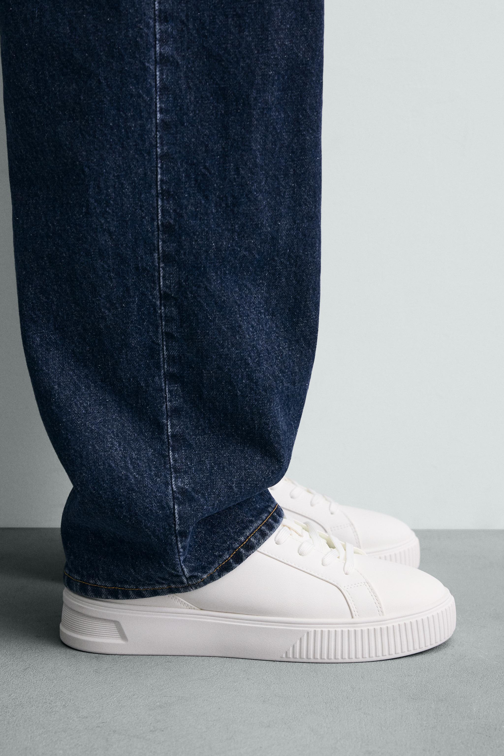 МОНОХРОМНЫЕ КРОССОВКИ