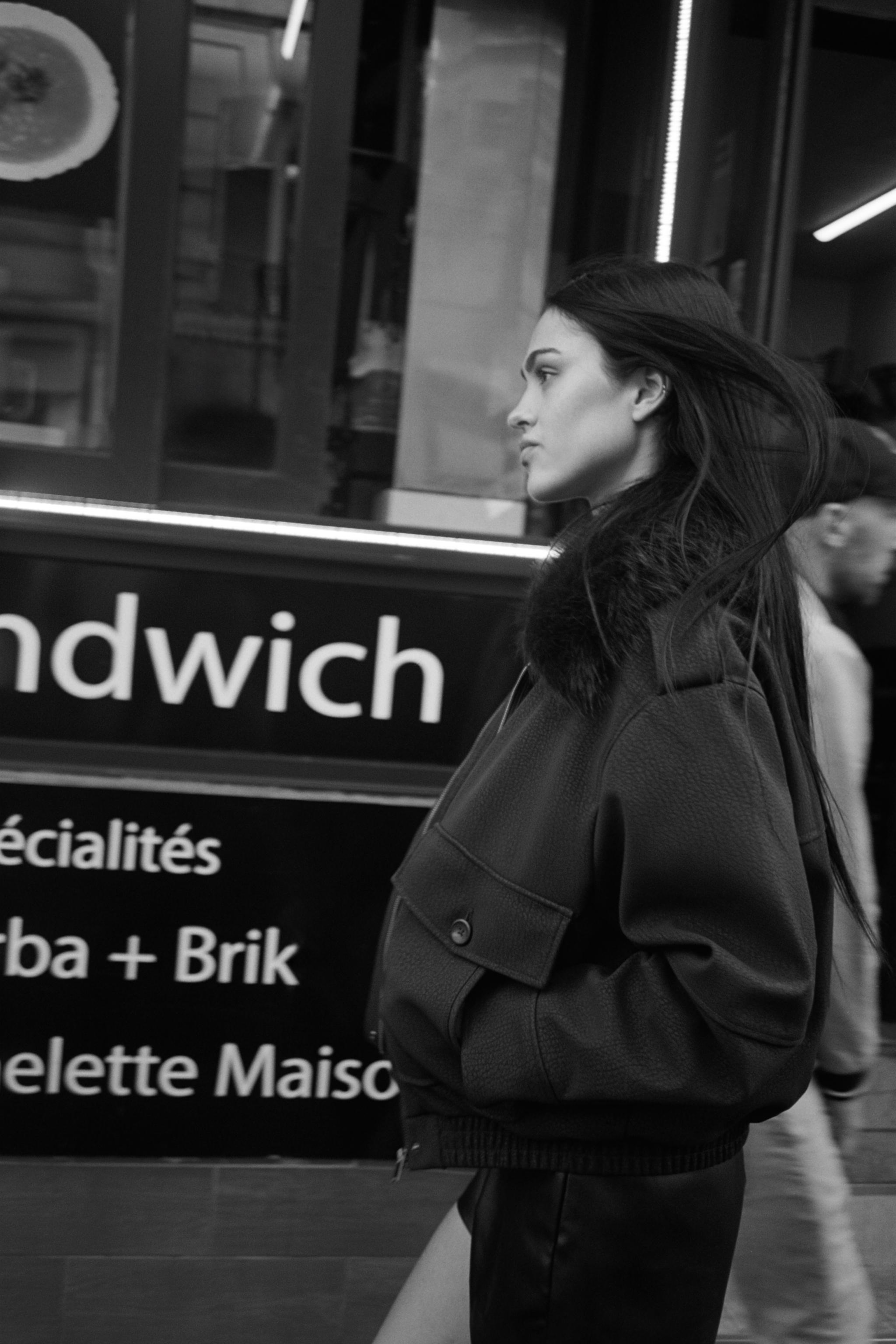 ШОРТЫ ИЗ ИСКУССТВЕННОЙ КОЖИ С ВЫСОКОЙ ПОСАДКОЙ