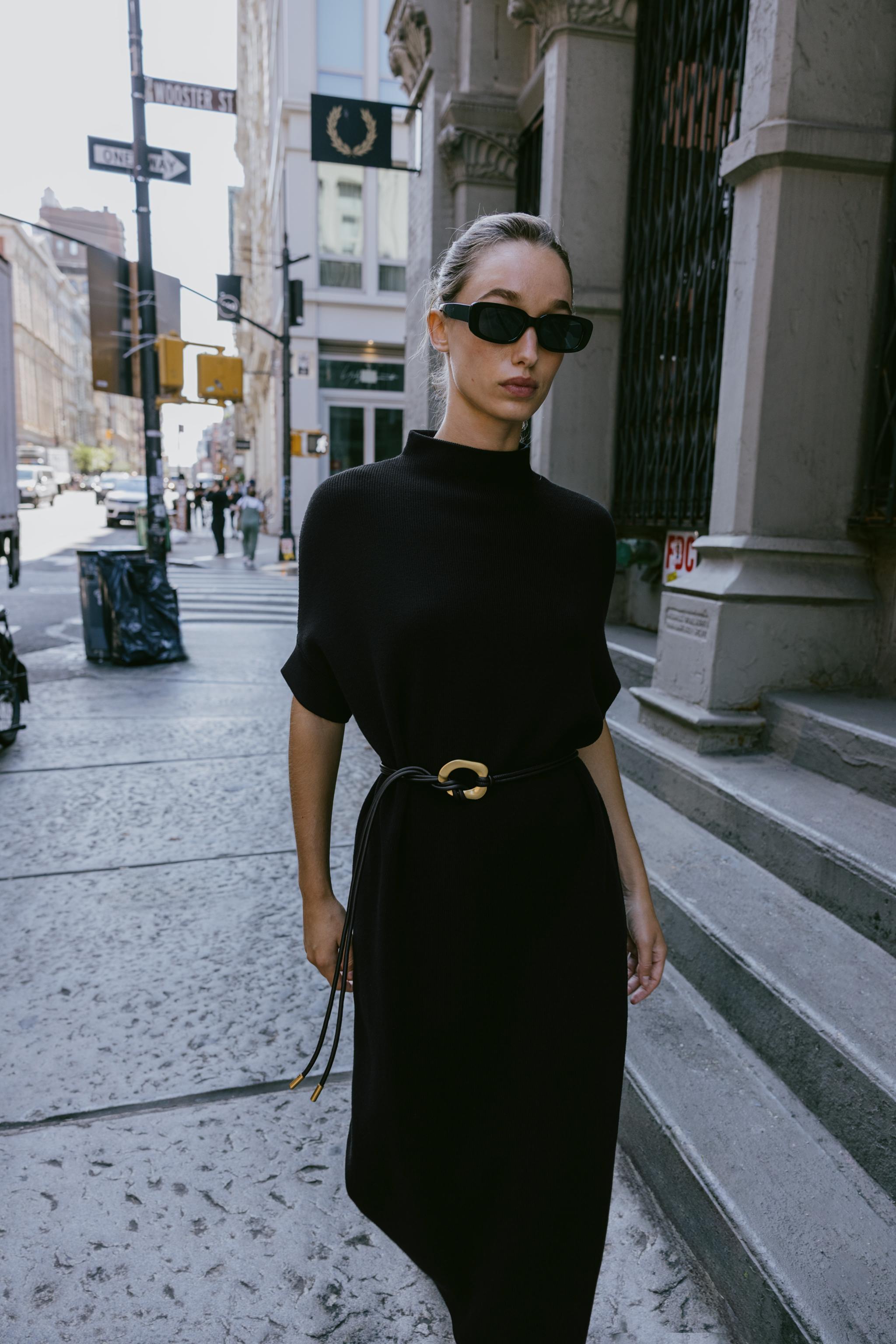 ТРИКОТАЖНОЕ ПЛАТЬЕ С ПОЯСОМ