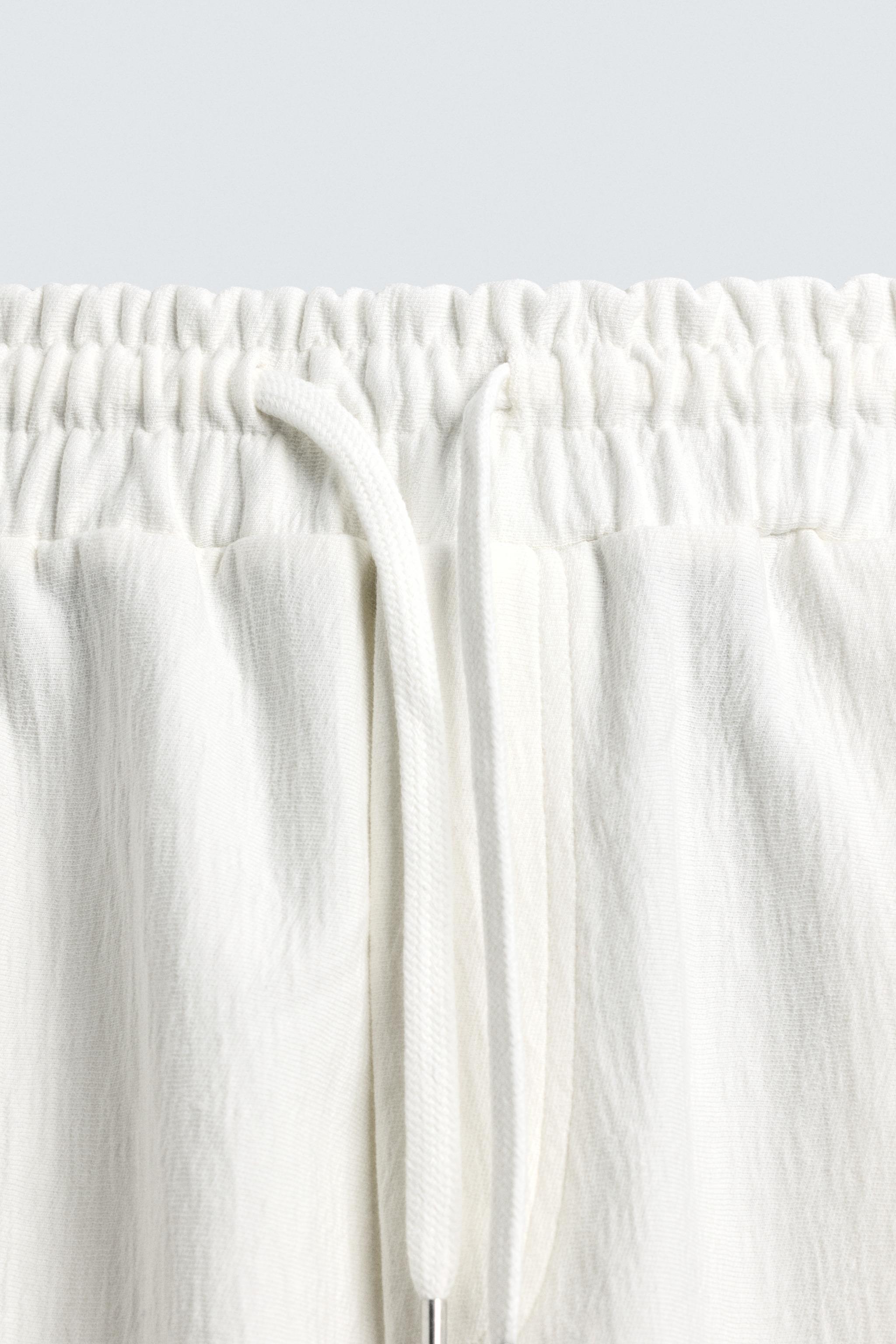 ШОРТЫ-БЕРМУДЫ С ТЕКСТУРИРОВАННОЙ СТРУКТУРОЙ