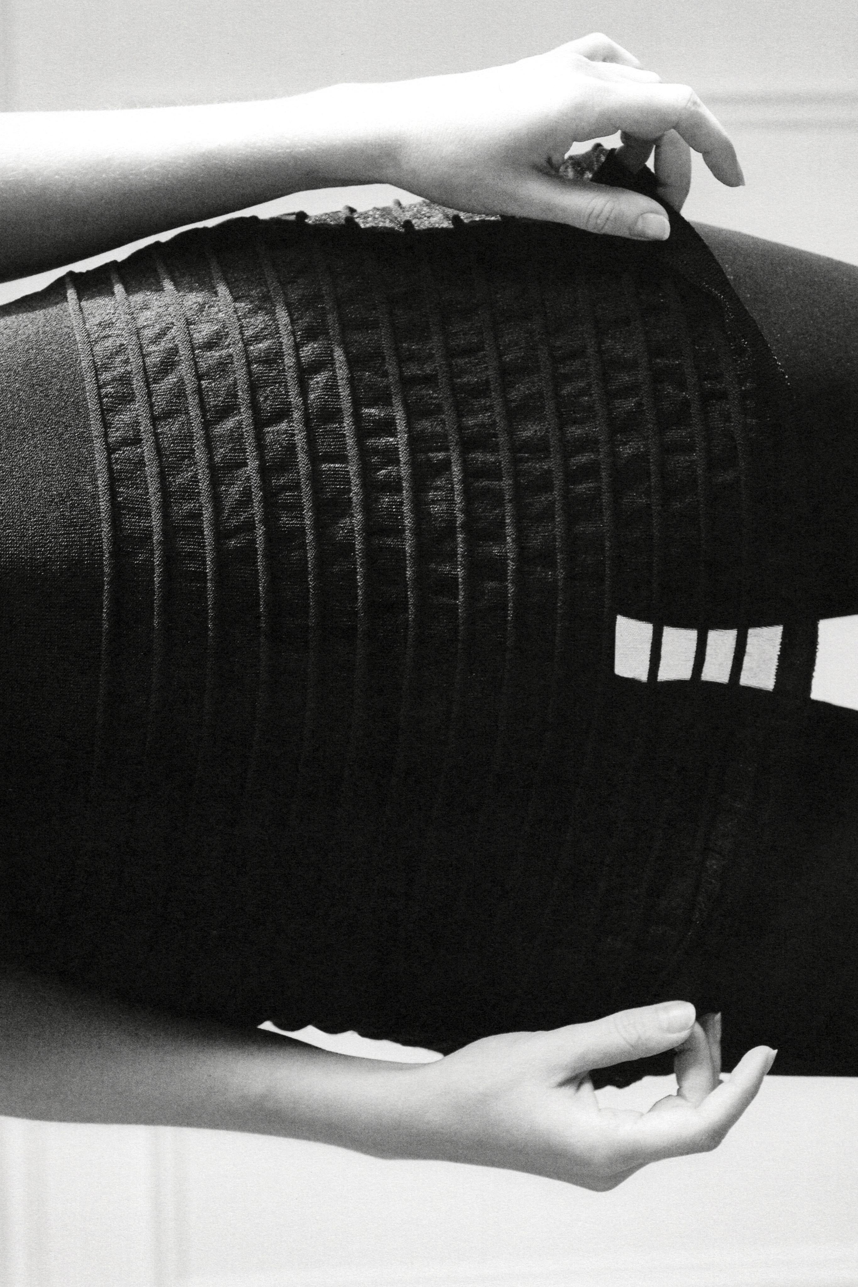 КОМБИНИРОВАННЫЙ ТРИКОТАЖНЫЙ ТОП