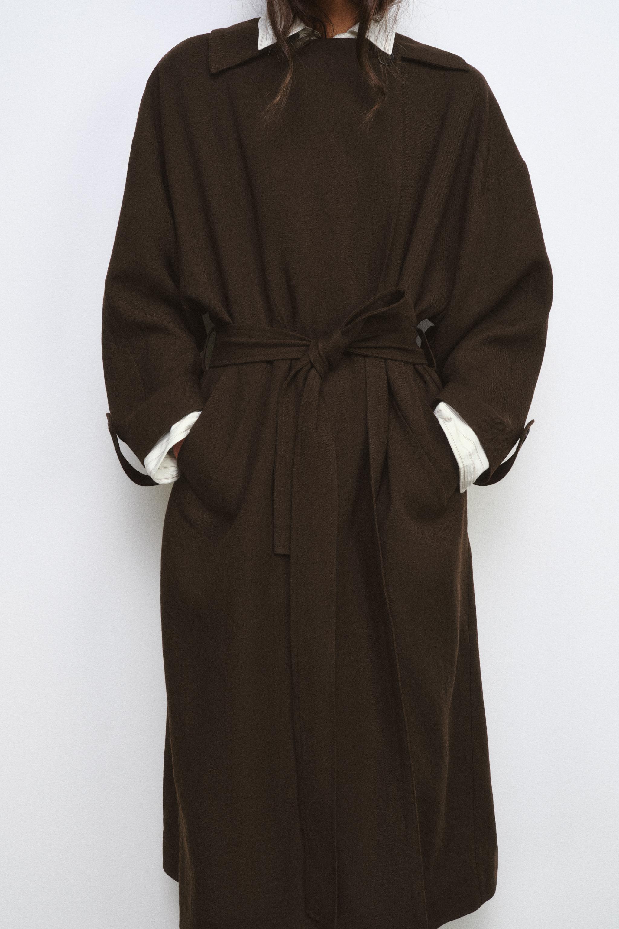 ТРЕНЧ ИЗ СТРУЯЩЕЙ ШЕРСТИ, КОЛЛЕКЦИЯ ZW, ОГРАНИЧЕННЫЙ ВЫПУСК