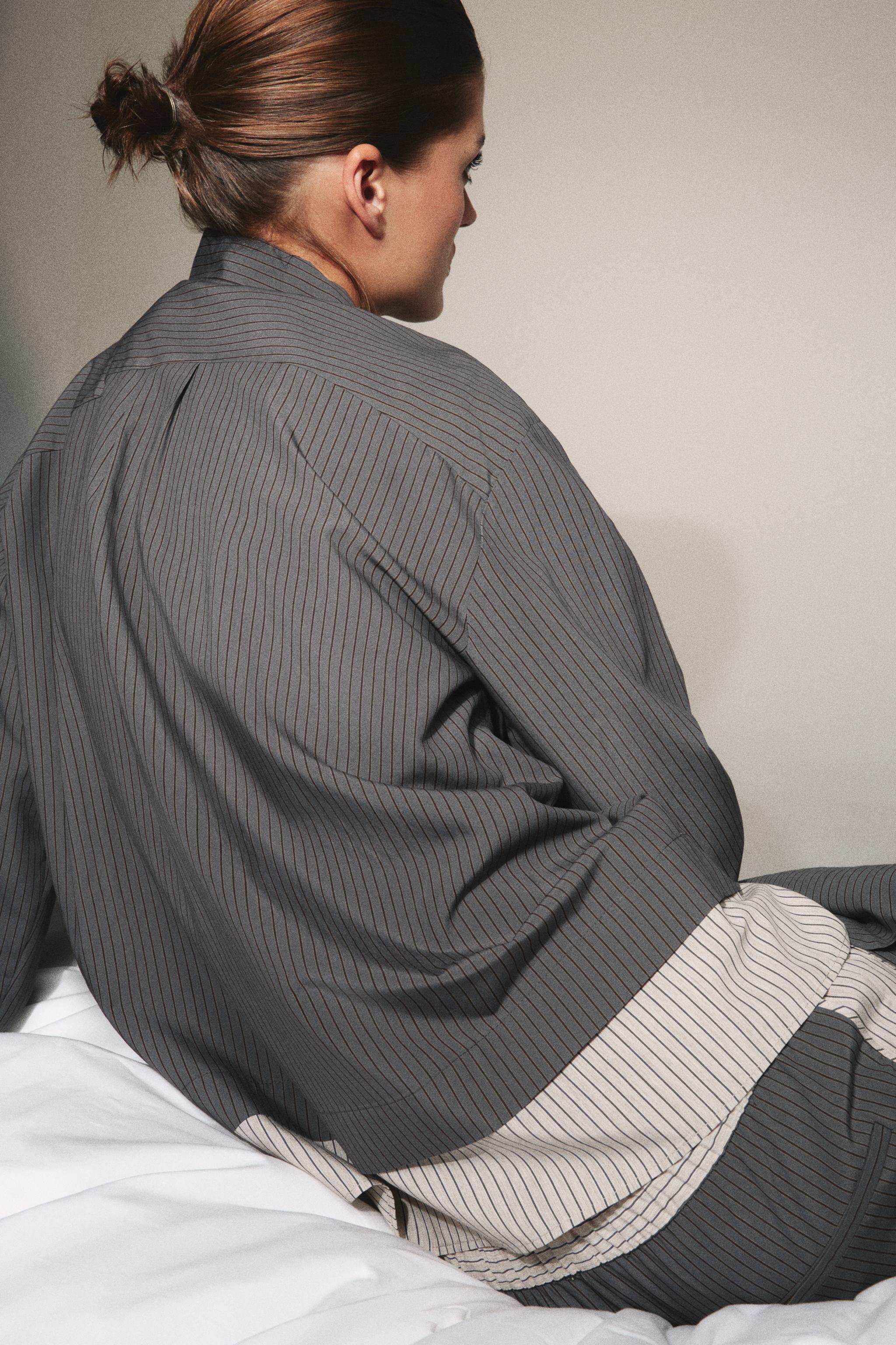 БРЮКИ ИЗ ВИСКОЗЫ В ПОЛОСКУ