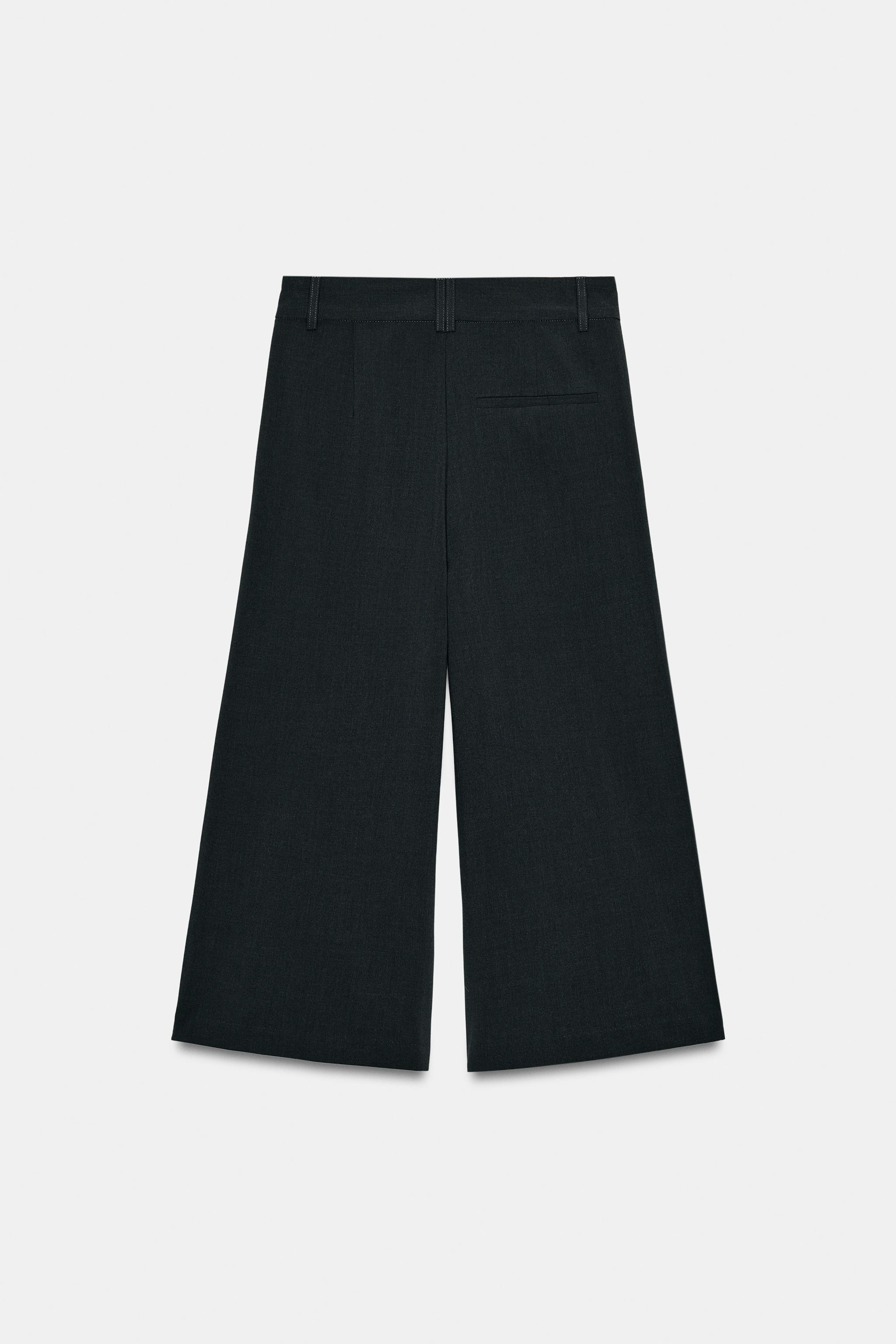 ШИРОКИЕ ШОРТЫ-БЕРМУДЫ СО СКЛИСКАМИ