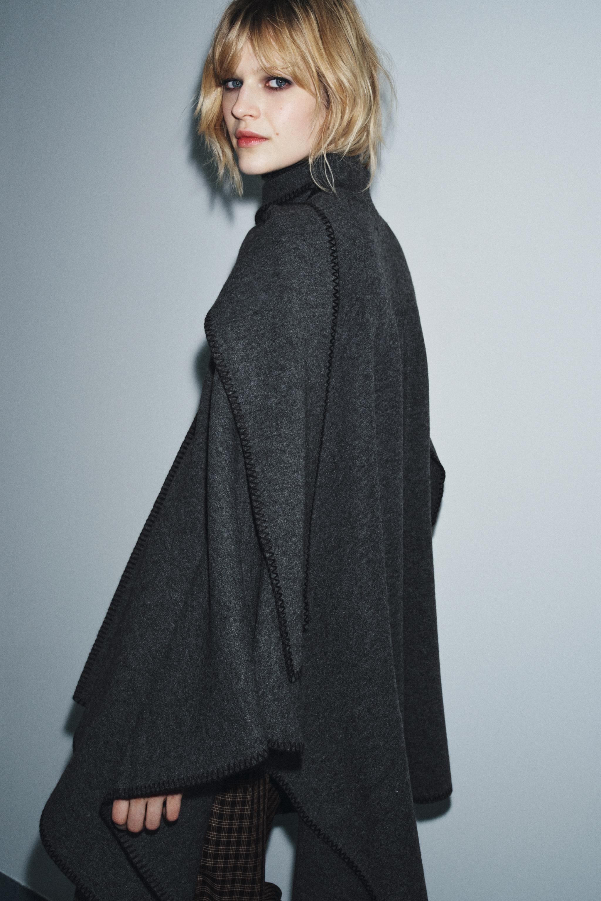 ВЯЗАННАЯ НАКИДКА С ШАРФОМ КОНТРАСТНОЙ НИТЬЮ